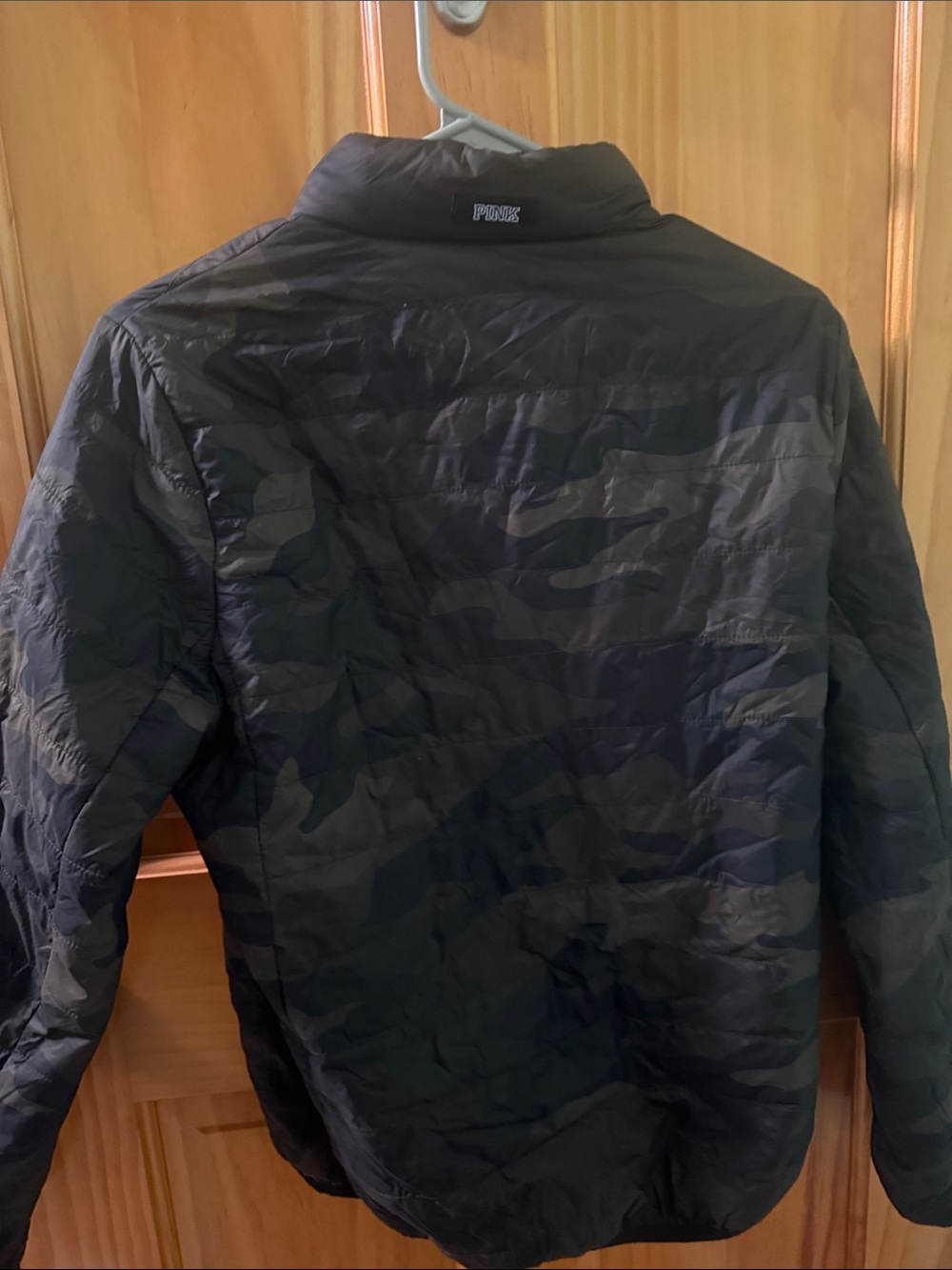 Victoria's Secret PINK Puffer Jacket Camo Green - Picture 7 of 10